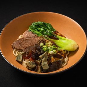 川麻皮蛋豬肉乾拌麵（人氣）照片